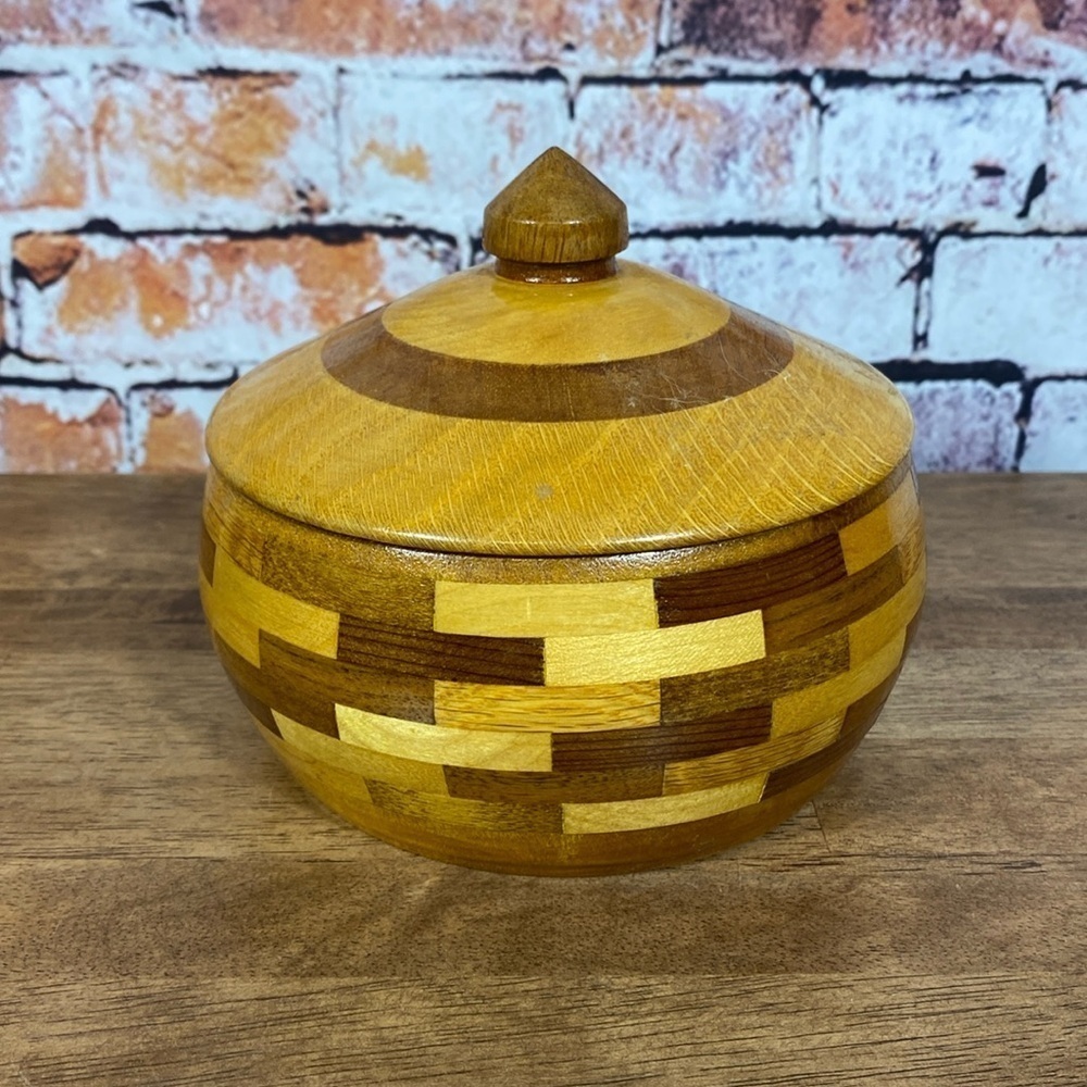 Wood Round Small Bowl with Lid